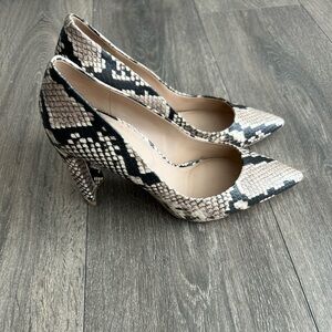 Aldo snakeskin print pointed toe black beige block high heels- size 8.5